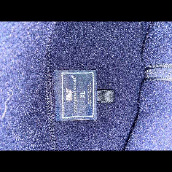 Mens Vineyard Vines Vest - great condition - no flaw - barely worn - Picture 2 of 3